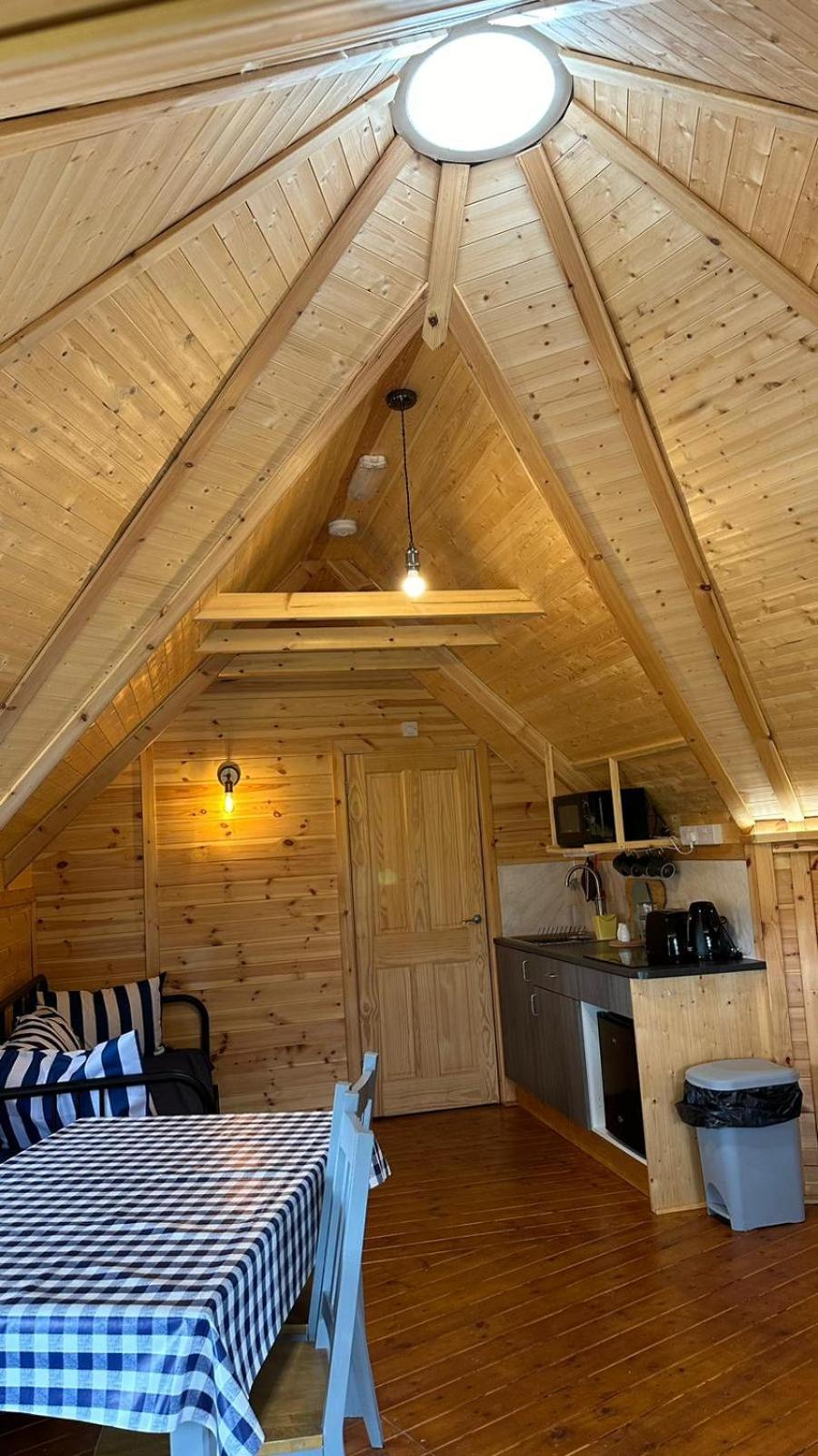Holly Tree Glamping Cabins Wigglesworth Esterno foto